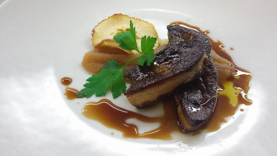 Logis Hotels - Le Pont Bernet - Hotel 2 Etoiles Et Restaurant Le Pian-Médoc 외부 사진